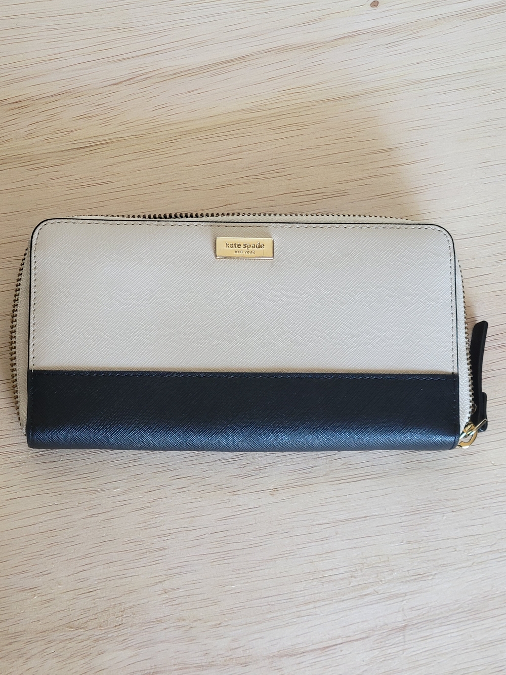 kate spade New York Two-Tone Cream and Black Zip Wallet
